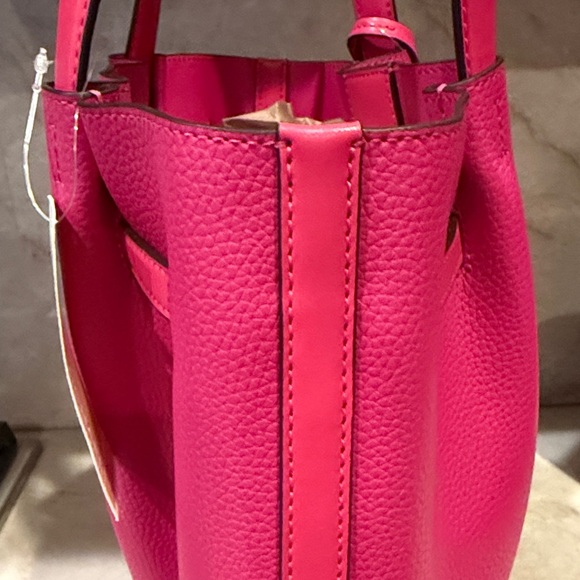 Michael Kors NWT Fuchsia Carson Pebbled Leather Tote Bag - Picture 5 of 8